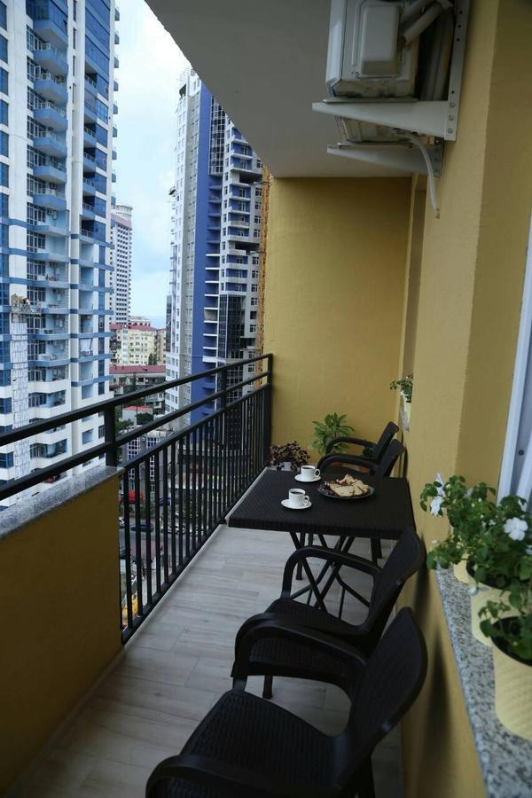 Apartment Black Sea 7 Batumi Esterno foto